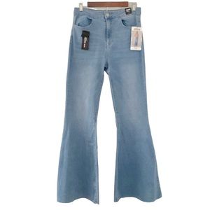 Simple Society Super High Rise Flare‎ Jeans Light Wash Size 28